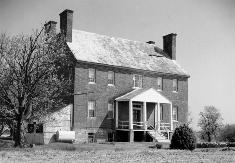 St. Francis Xavier Church & Newtown Manor House Historic District