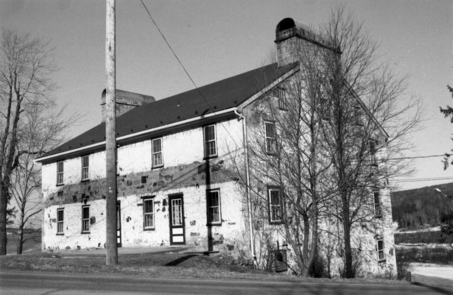 Tomlinson Inn and The Little Meadows