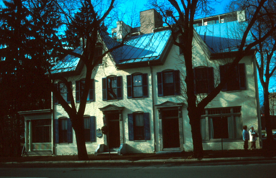 Elliott-Bester House